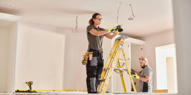 Best Affordable Electrician  in Eastmont, WA