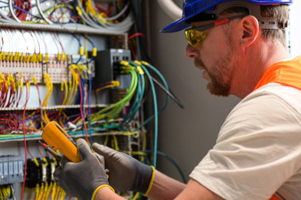 Best Residential Electrician Services  in Eastmont, WA